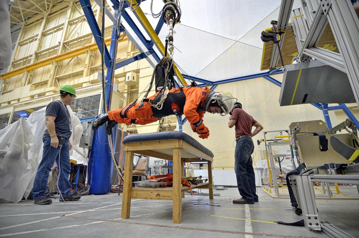 Astronot Rex Walheim ARGOS sisteminde azaltılmış yerçekimi simülasyonunda