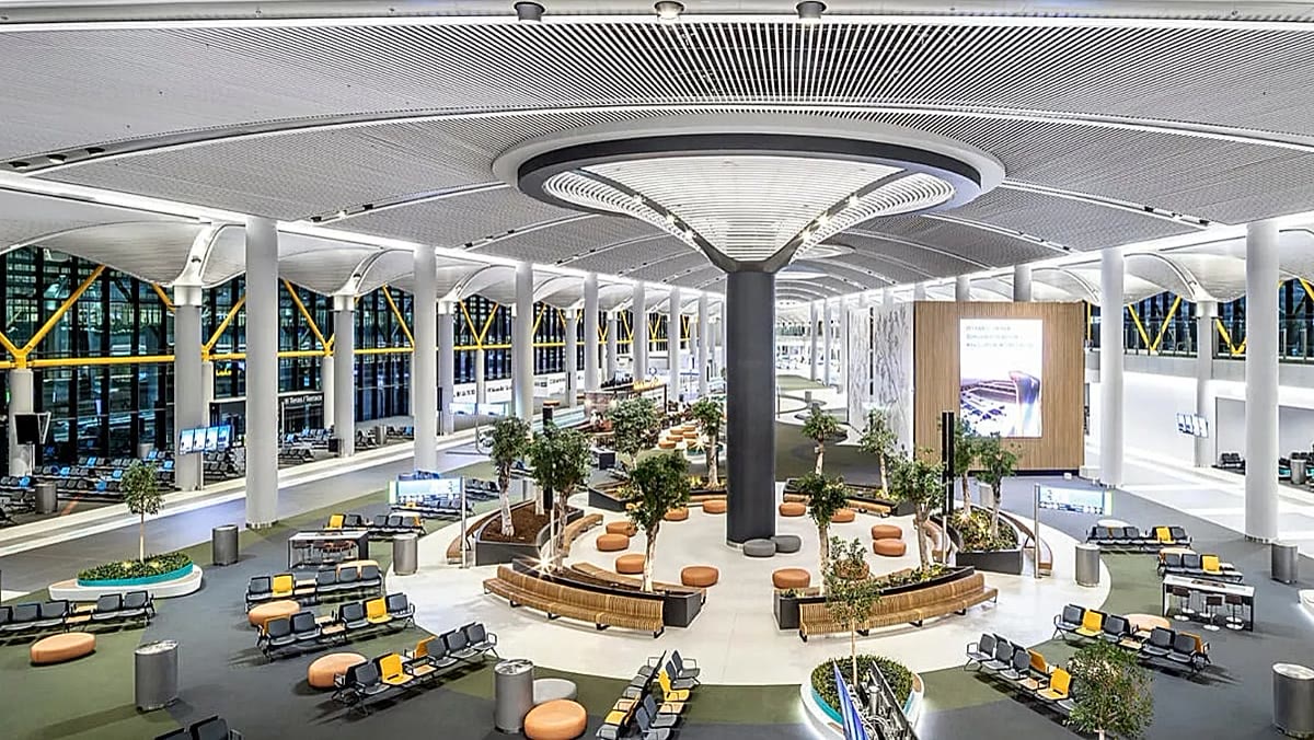 İstanbul Havalimanı terminal ve apron görünümü