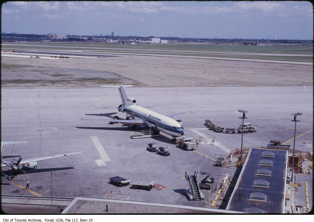 Eastern Airlines Boeing 727 uçağı pistte, 1960'lar