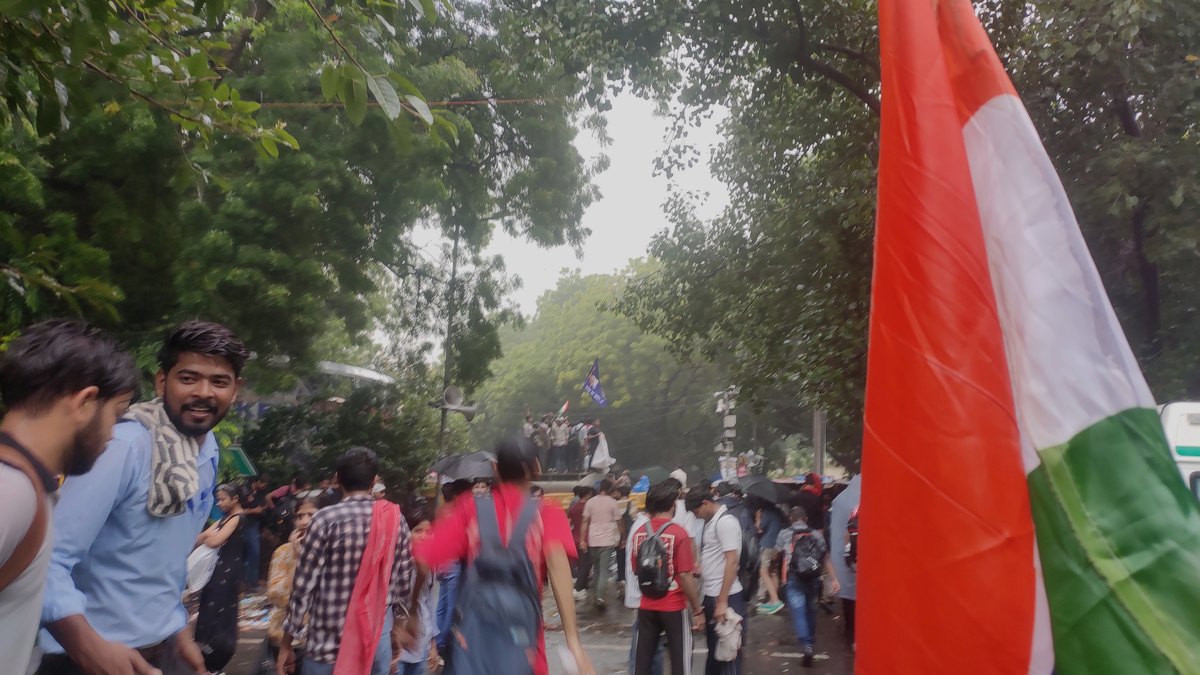 20 Temmuz 2026'da Delhi Jantar Mantar'da toplanan öğrenciler