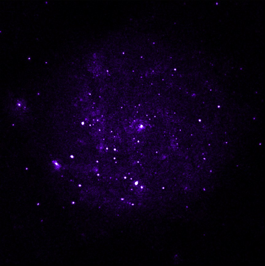 M101 galaksisinin Chandra X-ışını görünümü