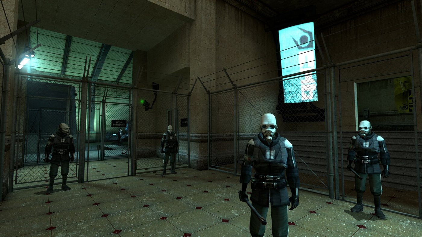 Half-Life 2 oyununda maskeli Combine askerlerinin parmaklıklı bir kontrol noktasında beklediği sahne