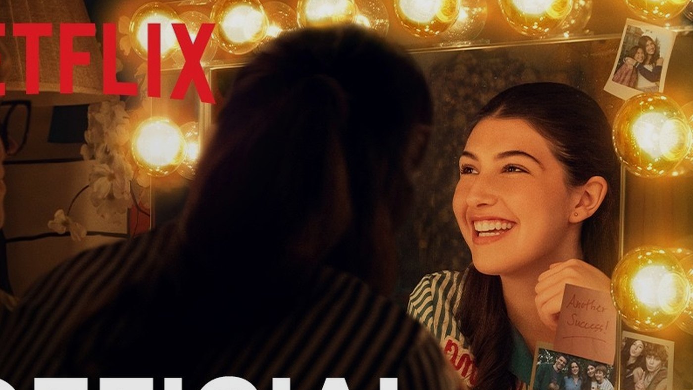 Don't Say Good Luck resmi fragmanından soyunma odası karesi