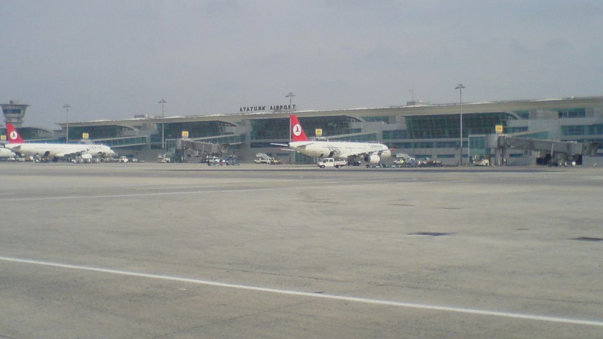 İstanbul Atatürk Havalimanı uluslararası terminal salonu